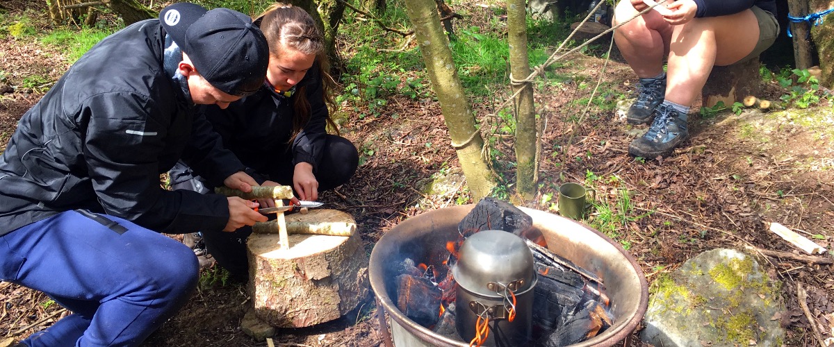 Bushcraft cooking a snack